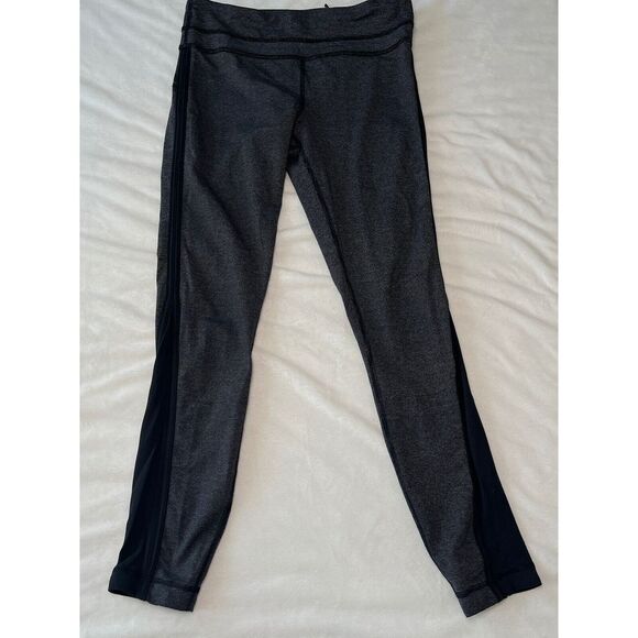 Lululemon Womens Size 6 Wunder Under Tuxedo Striped Cropped‎ Tights Yoga Pants - Picture 1 of 4